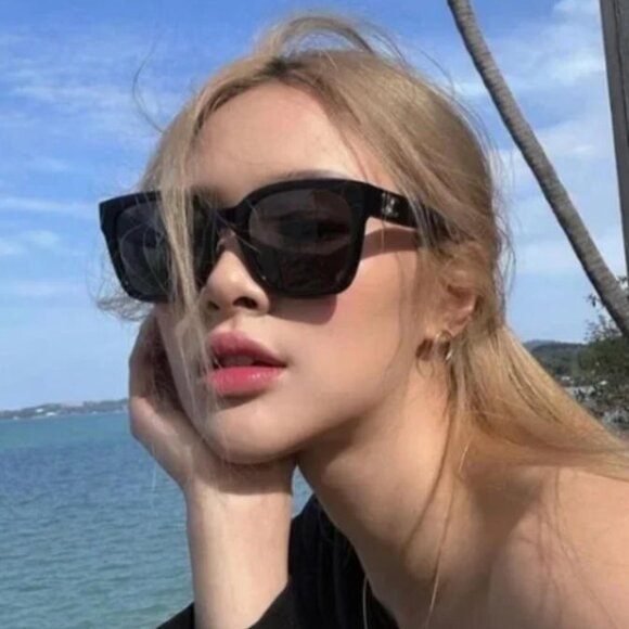 CELINE TRIOMPHE CL 40222F BLACK SUNGLASSES - Picture 1 of 8